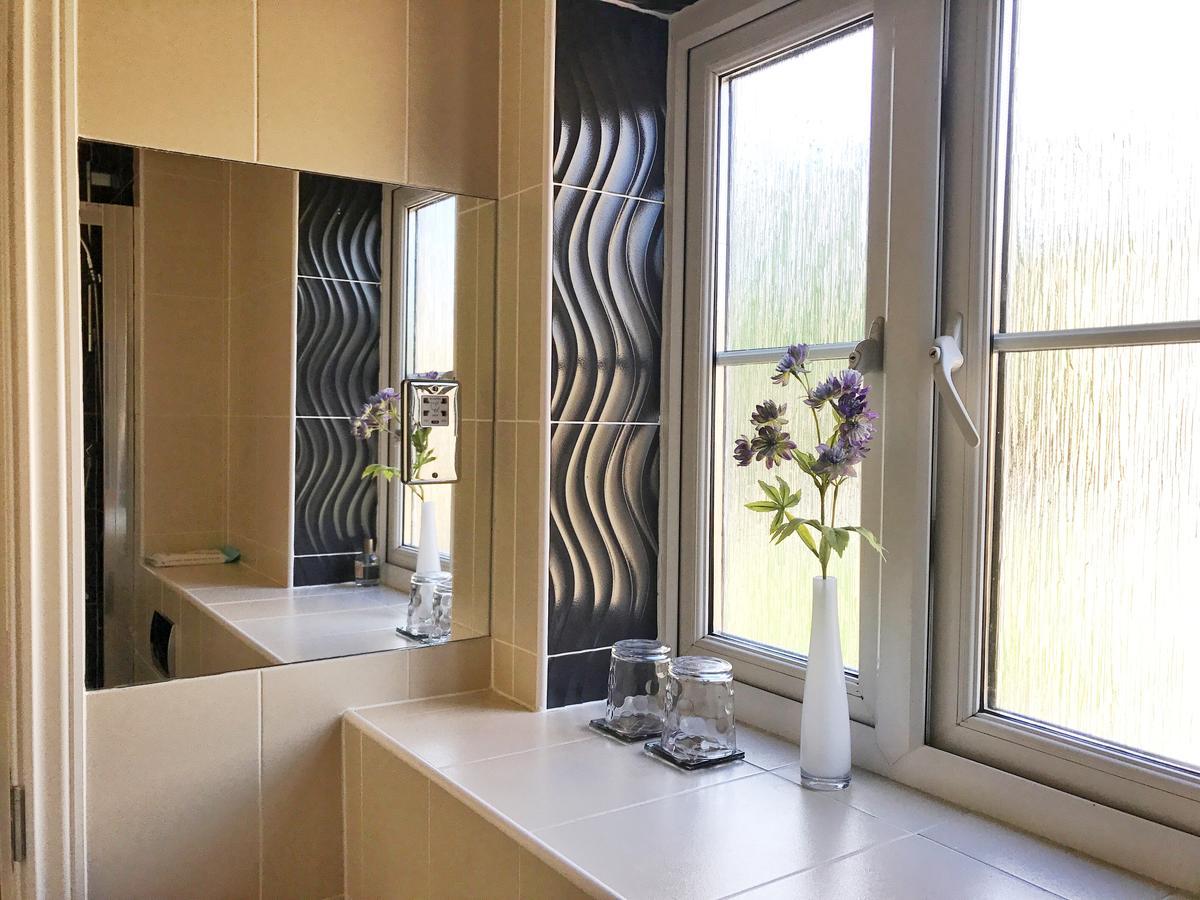 Moon House Bed and Breakfast Witney Exteriör bild